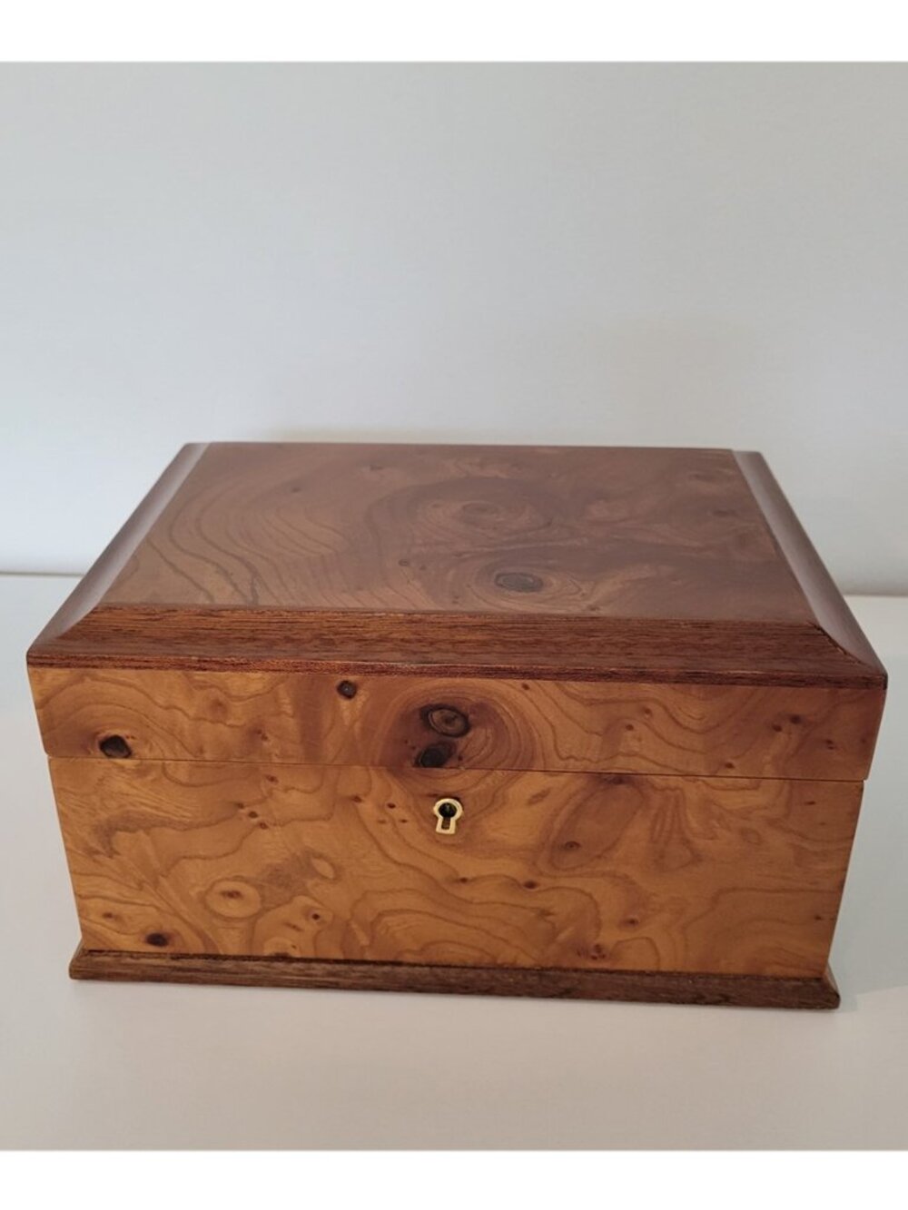 Agresti Vintage Luxury Jewelry Box Handcrafted of Briarwood in Florence, Italy
